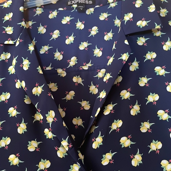 Brand new express sleeves blouse - Picture 3 of 6